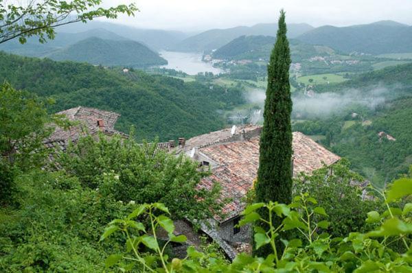 Villa Casaletto Santo Spirito à Labro Extérieur photo