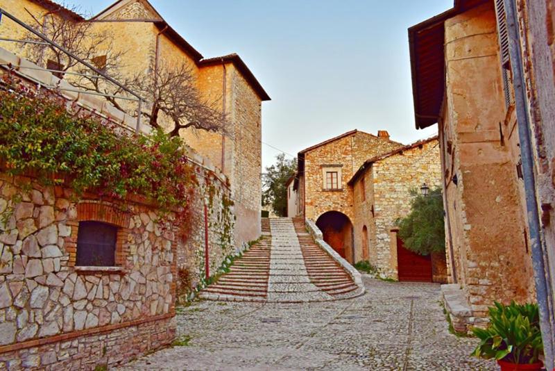 Villa Casaletto Santo Spirito à Labro Extérieur photo