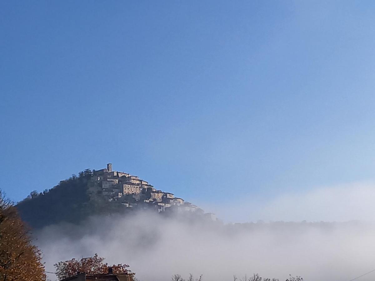 Villa Casaletto Santo Spirito à Labro Extérieur photo